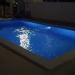 Rudez - Pool - Jacuzzi