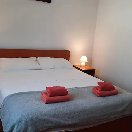 Rudez - Pool - Jacuzzi Apartment