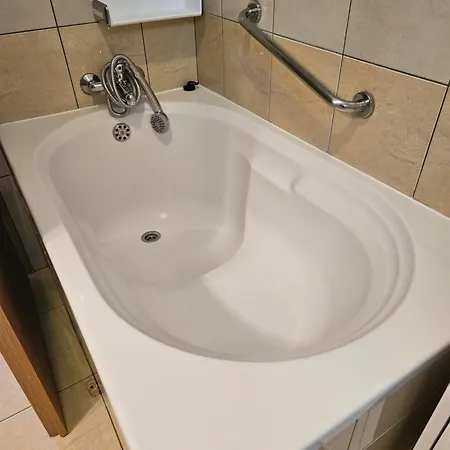 Rudez - Pool - Jacuzzi *