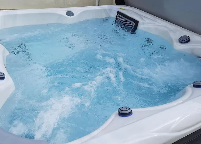 Rudez - Pool - Jacuzzi 아파트