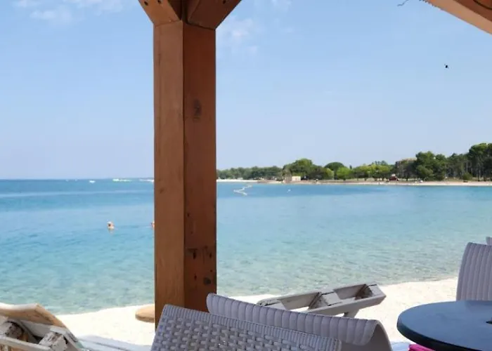 Rudez - Pool - Jacuzzi 파자나