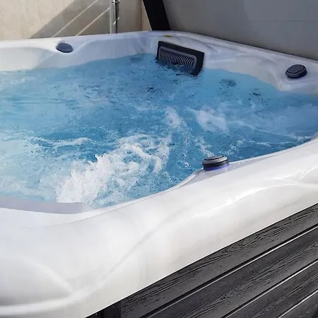 Rudez - Pool - Jacuzzi Апартаменты *