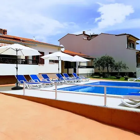 Rudez - Pool - Jacuzzi * Фажана