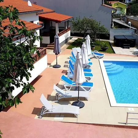 Rudez - Pool - Jacuzzi * Фажана