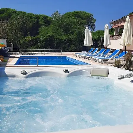Rudez - Pool - Jacuzzi Фажана